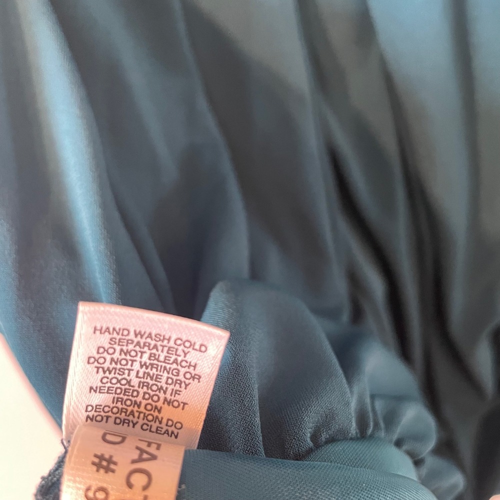 Express Teal Blue Sequin Bubble Hem Sleeveless Top Square Neck Pleated Medium - Picture 4 of 5